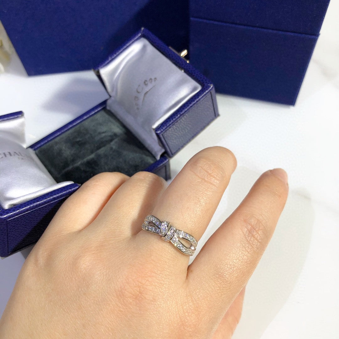 18K Diamond Ring