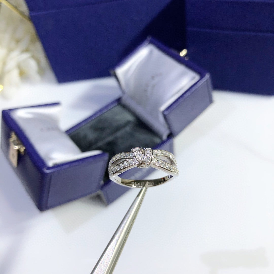 18K Diamond Ring