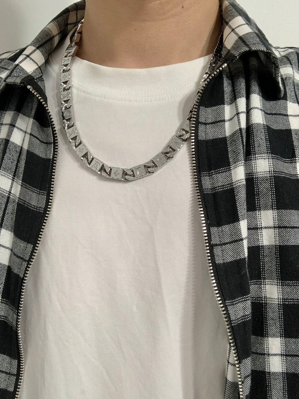 18K Louis Vuitton Monogram Tied Up Necklace